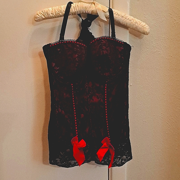Red 38C Corset with lace, red bows, matching thong - Picture 1 of 6